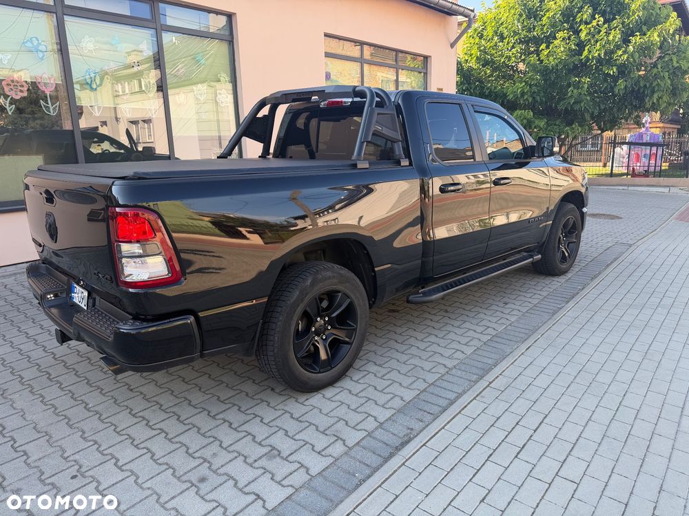 RAM 1500 Crew Cab Shortbed Bighorn - 18