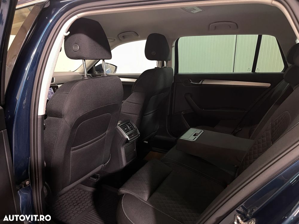Skoda Superb 2.0 TDI DSG Ambition - 13