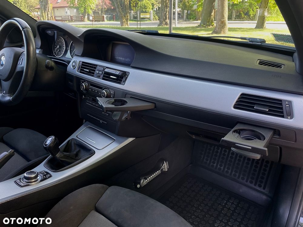 BMW Seria 3 318i Edition Sport - 17