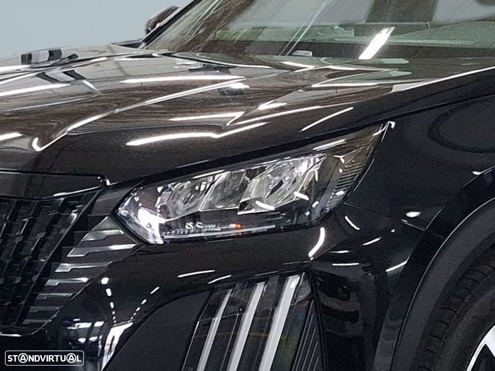 Peugeot 2008 1.2 PureTech Allure - 3