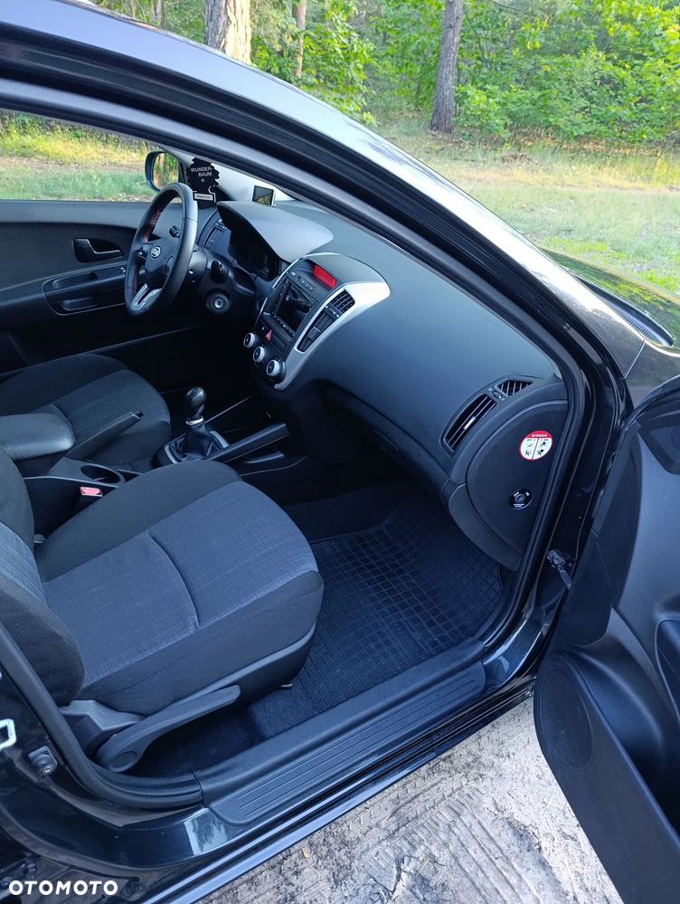 Kia Ceed 1.6 Comfort - 24