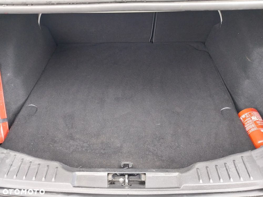 Ford Focus 1.6 Trend - 11