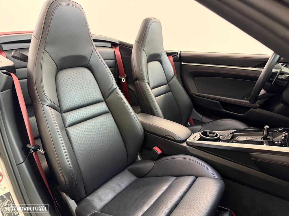 Porsche 911 (992) Carrera 4S Cabriolet PDK - 20