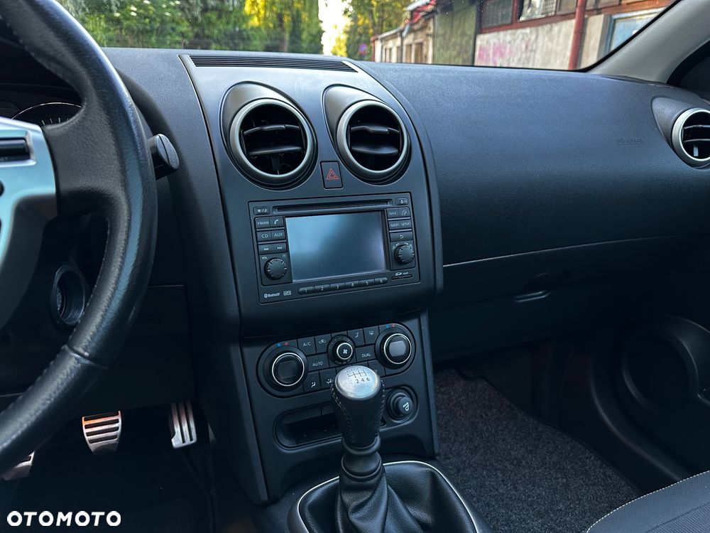 Nissan Qashqai 2.0 4 x 4 tekna - 16