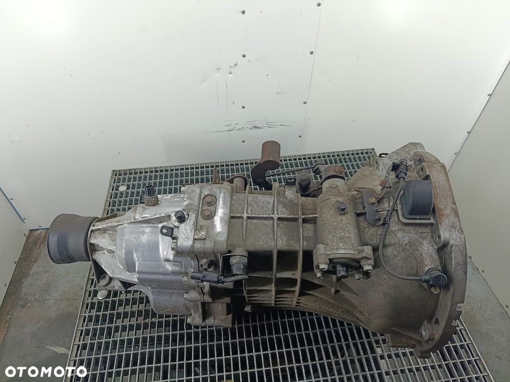 SKRZYNIA BIEGÓW MANUALNA 5 HYUNDAI H-1 II TS68 2.5 CRDI - 5