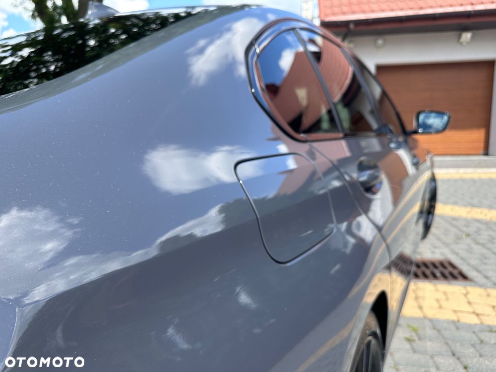 BMW Seria 3 M340i xDrive sport - 19