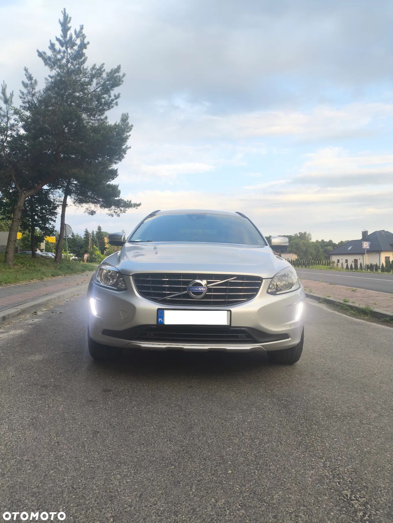 Volvo XC 60 D4 Drive-E Momentum - 1