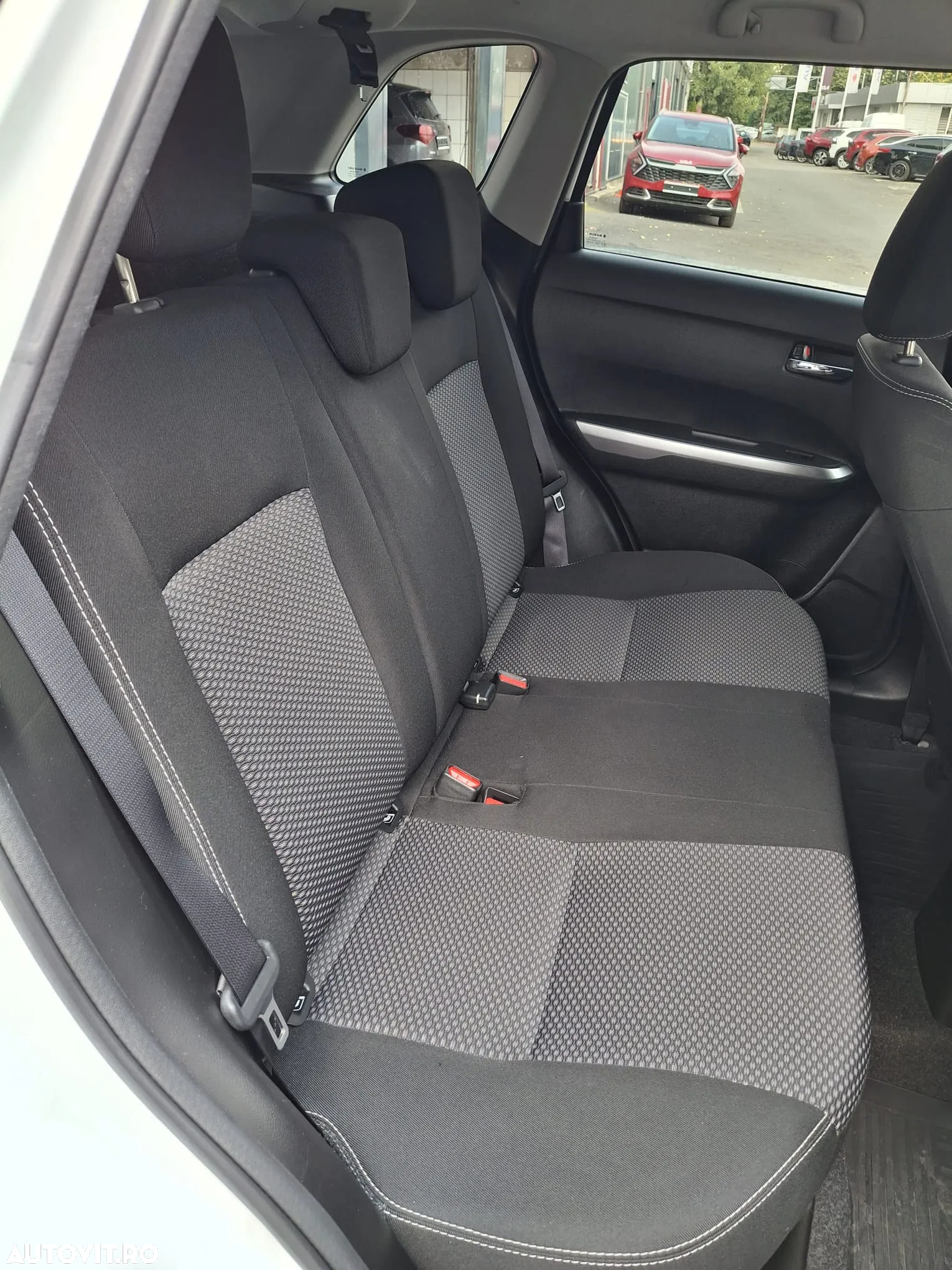 Suzuki Vitara 1.4 Boosterjet MHEV Passion - 30