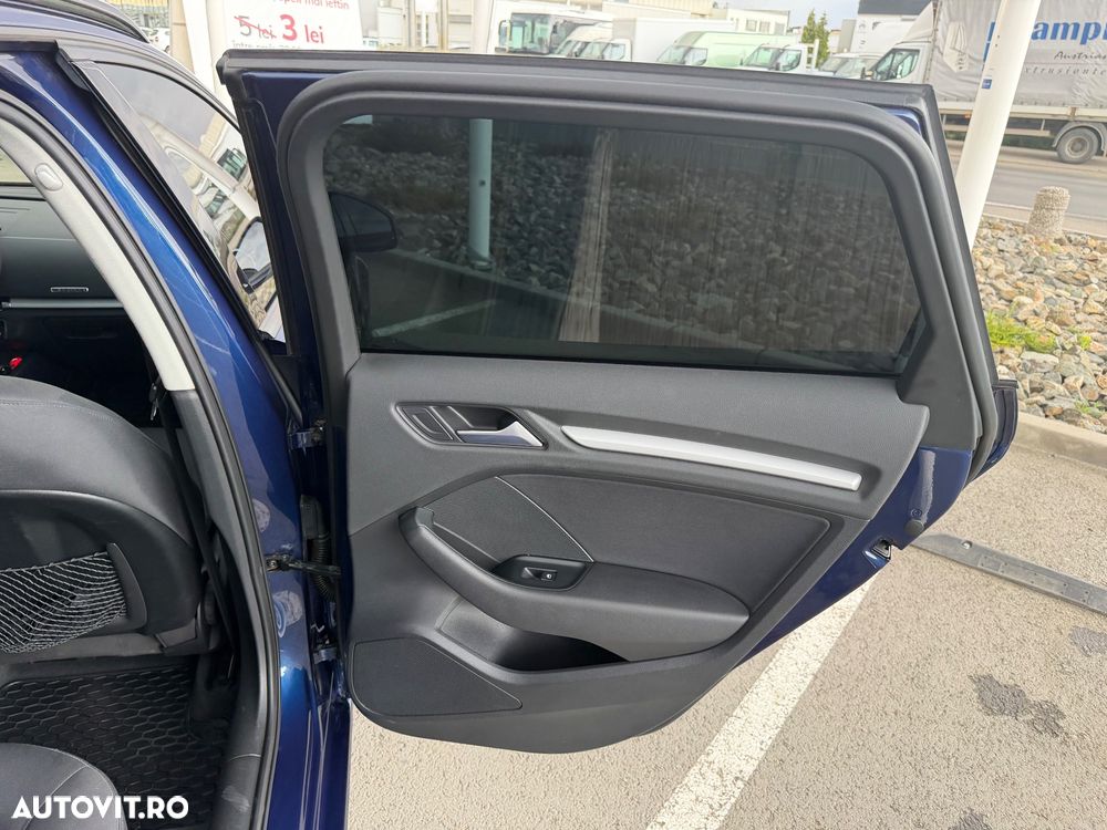 Audi A3 2.0 TDI (clean diesel) quattro Attraction - 29