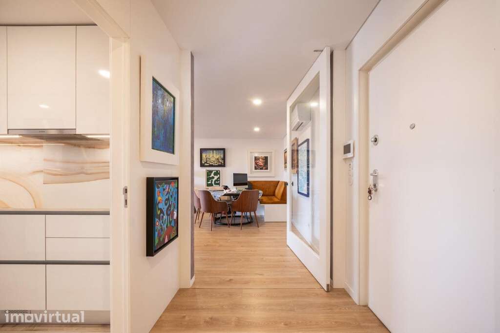 Apartamento T3 com garagem para três carros em zona da  Quinta da Port - Grande imagem: 4/15