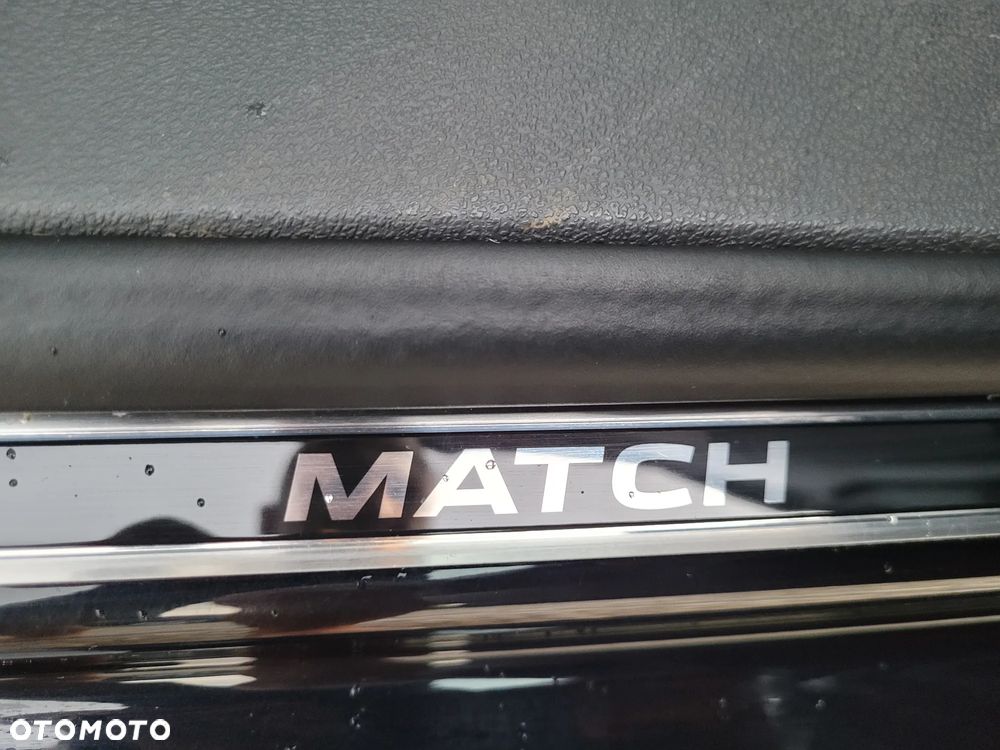 Volkswagen Touran 2.0 TDI DPF MATCH - 15