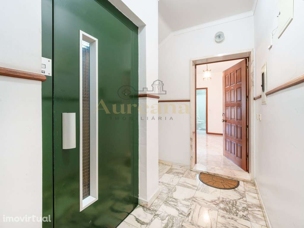 Apartamento T3 com elevador - Centro de Fátima - Grande imagem: 2/36