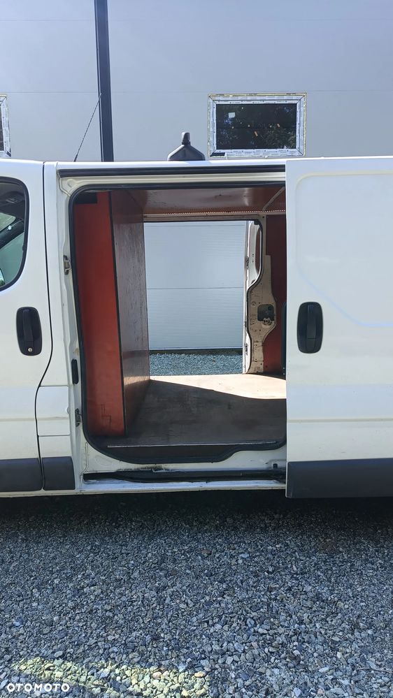 Opel Vivaro - 10