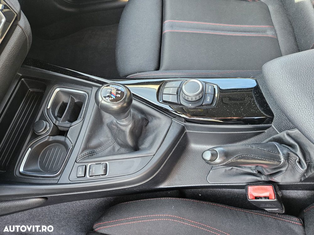 BMW Seria 1 118d Sport Line - 11