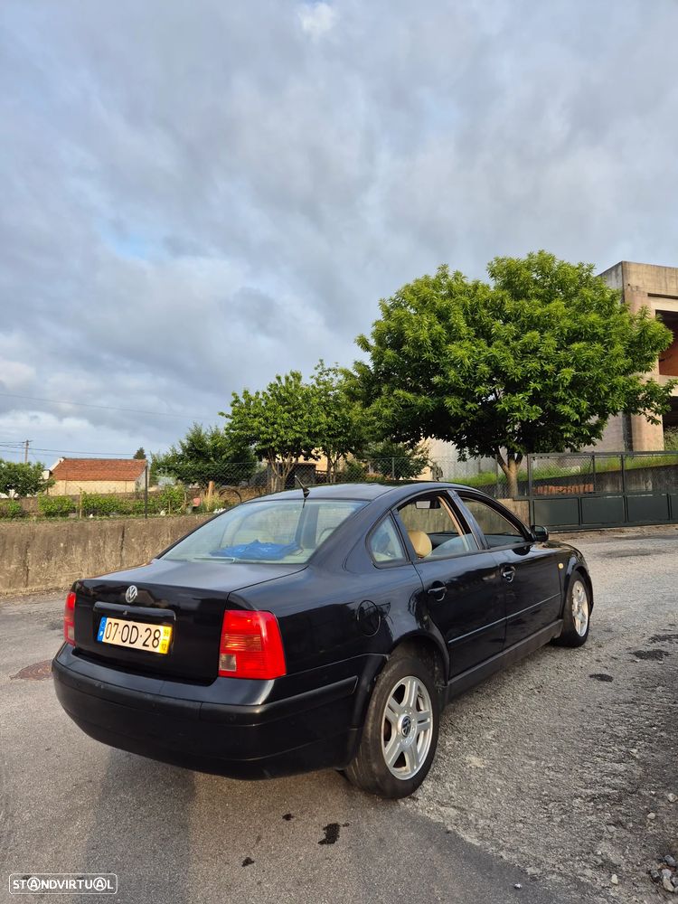 VW Passat 1.9 GL TDI - 5