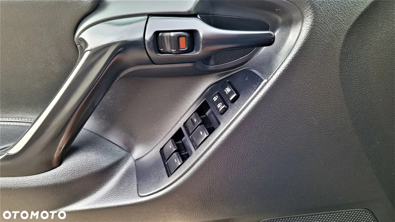 Toyota Verso 1.8 Prestige 7os - 18