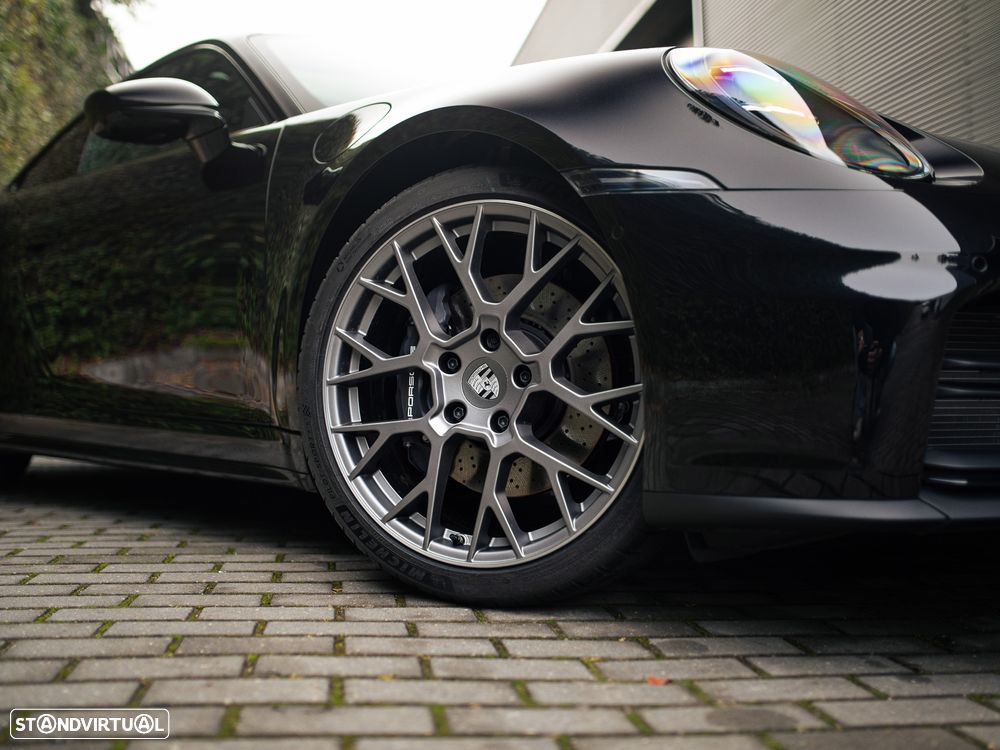 Porsche 911 (992) - 6