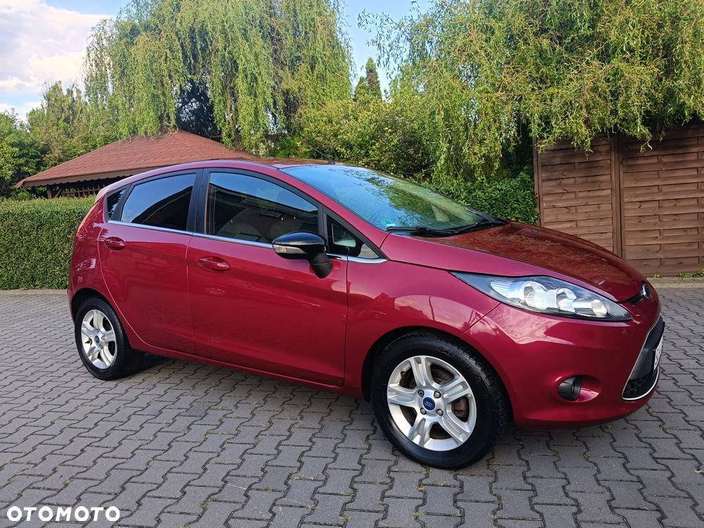 Ford Fiesta 1.25 SYNC Edition - 32