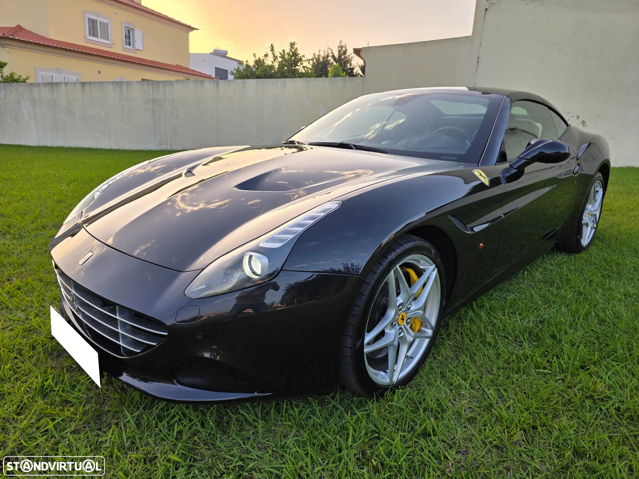 Ferrari California T - 10