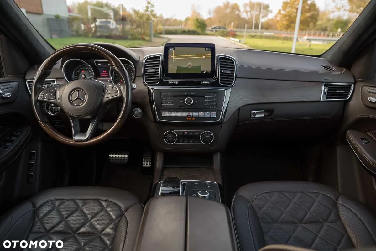 Mercedes-Benz GLS 500 4Matic 9G-TRONIC AMG Line - 19