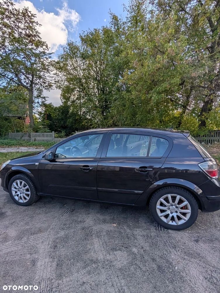 Opel Astra 1.6 Essentia - 3