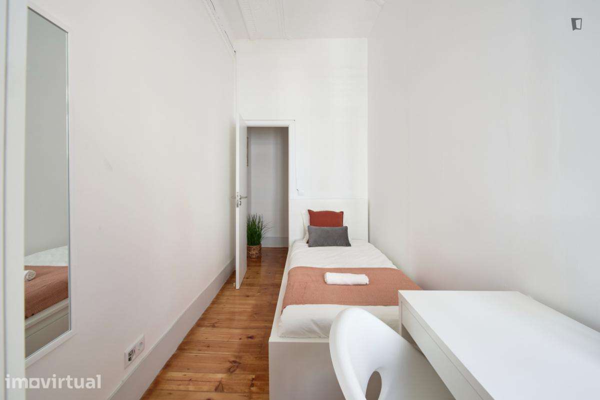Quarto - localizado em Entrecampos Lisbon - Grande imagem: 3/23