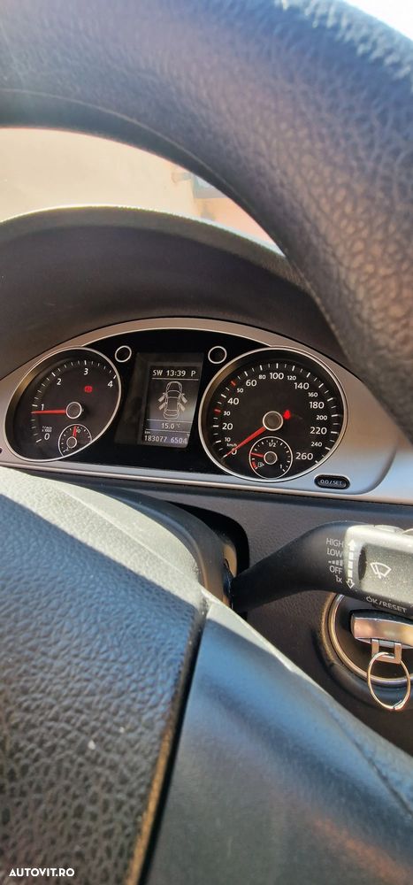 Volkswagen Passat 2.0TDI Comfortline DPF DSG - 12