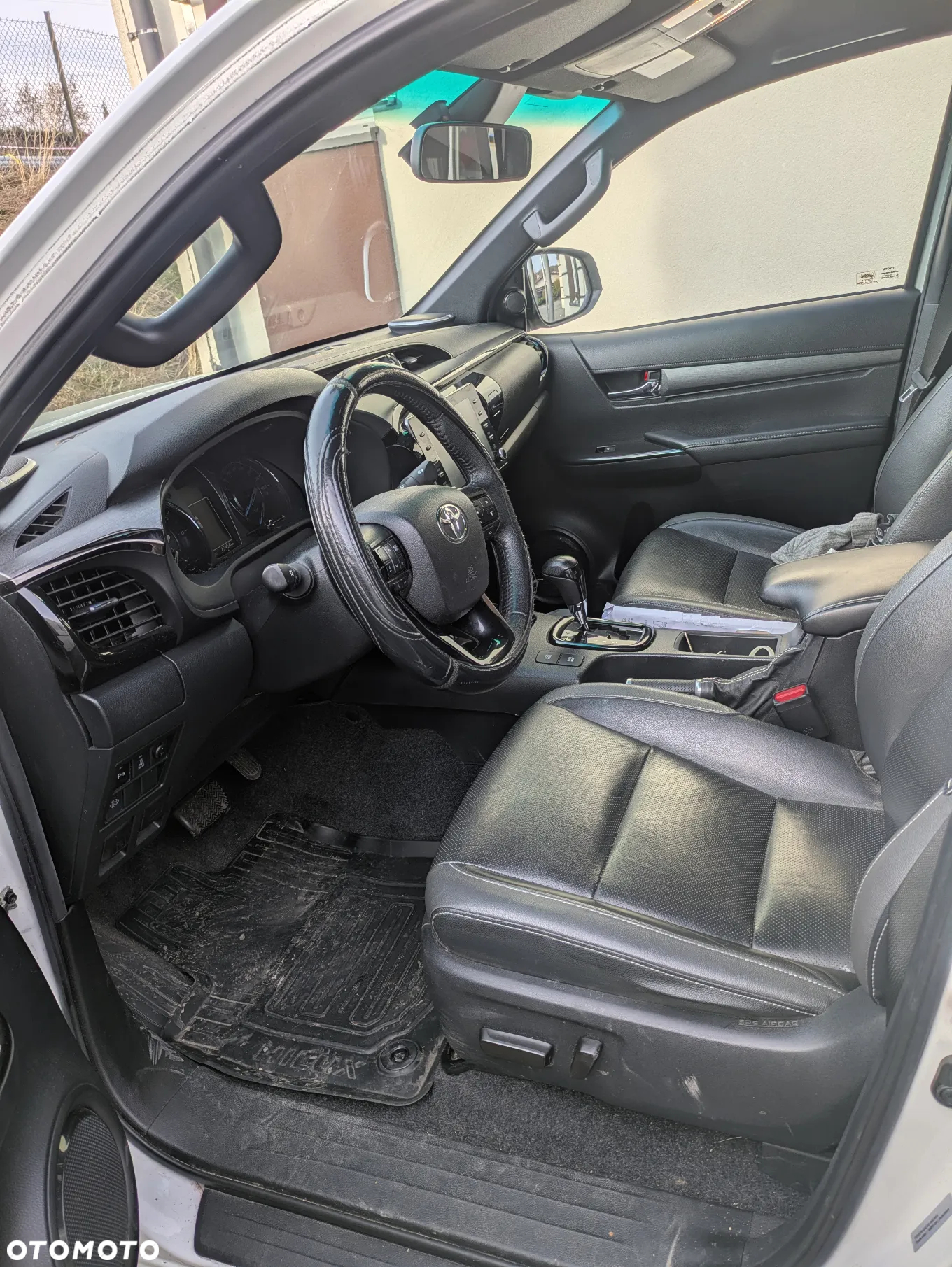 Toyota Hilux 2.8 D-4D Double Cab Invincible Sport 4x4