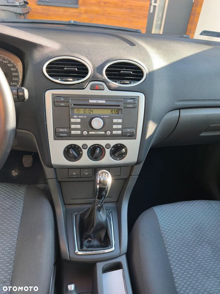 Ford Focus - 8