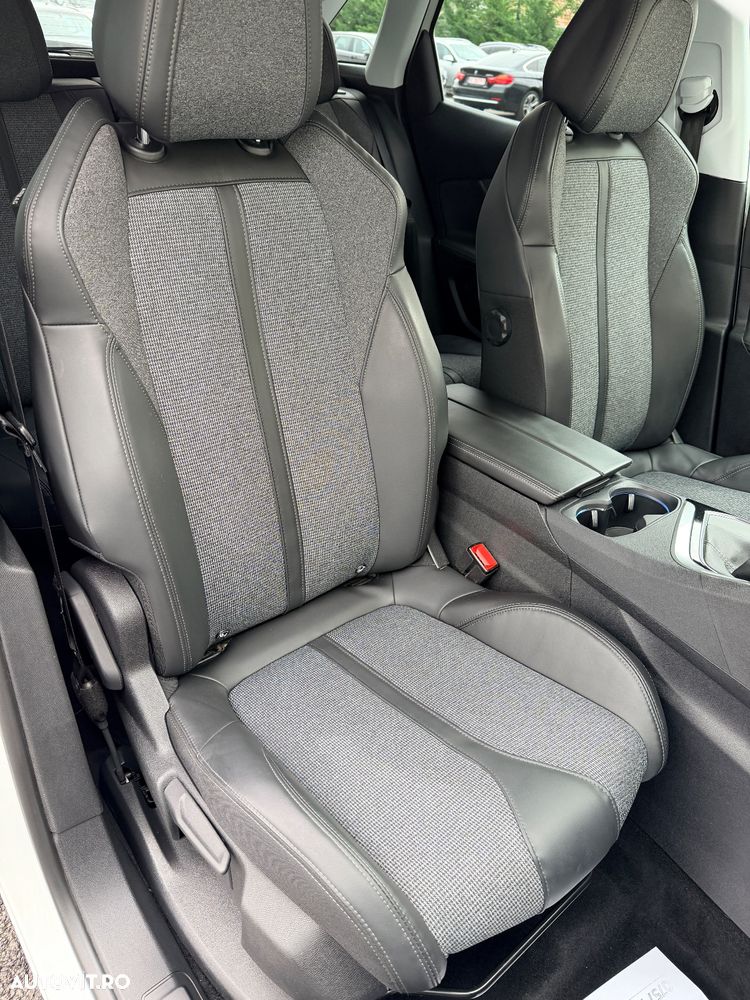 Peugeot 3008 PureTech 130 Stop & Start GPF Active Business-Paket - 16
