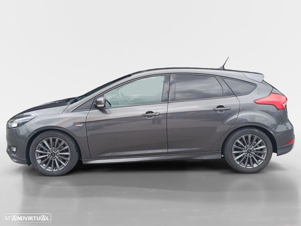 Ford Focus 1.0 EcoBoost MHEV ST-Line - 2