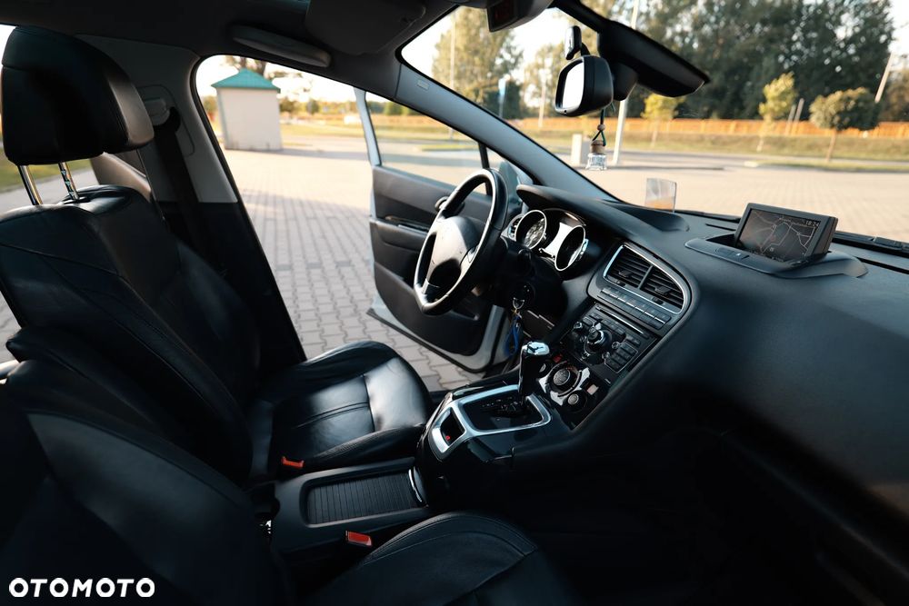 Peugeot 5008 2.0 HDi Premium + - 13