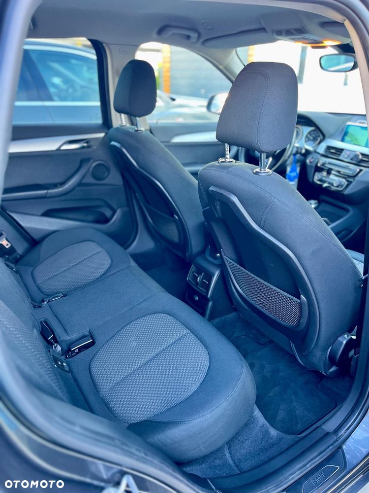 BMW X1 sDrive20d - 20