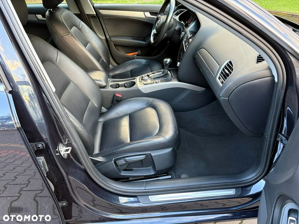 Audi A4 Limousine - 14