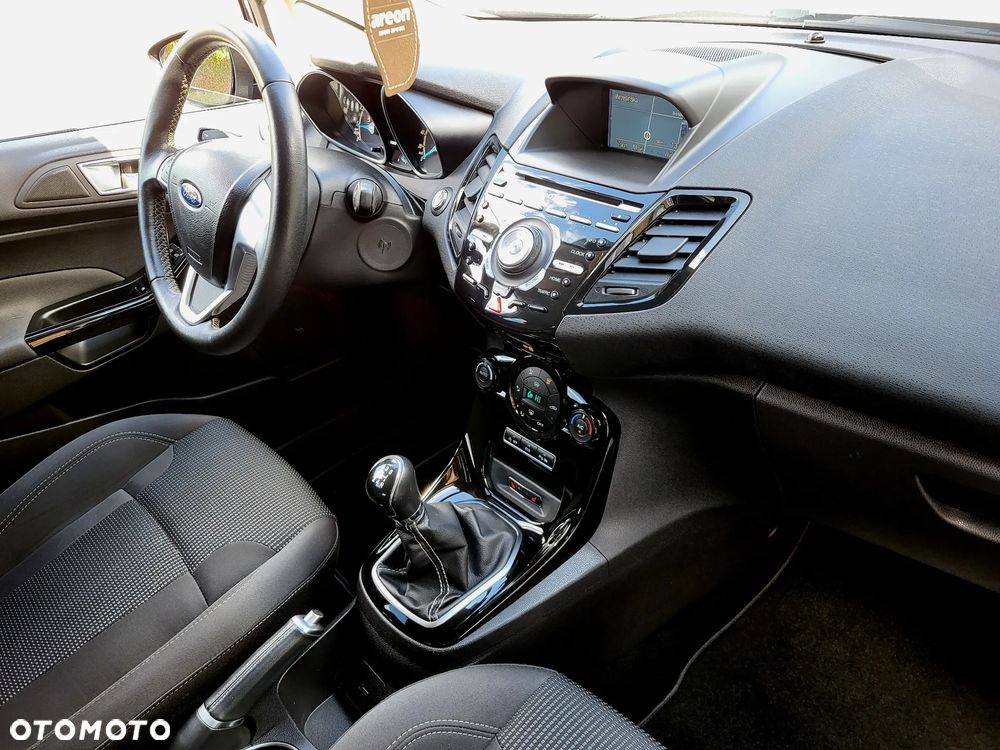 Ford Fiesta 1.0 EcoBoost STart-Stop Titanium - 14
