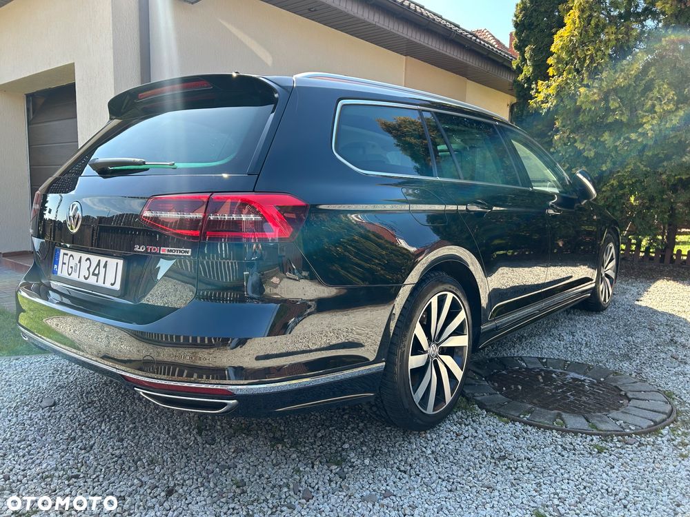 Volkswagen Passat - 4