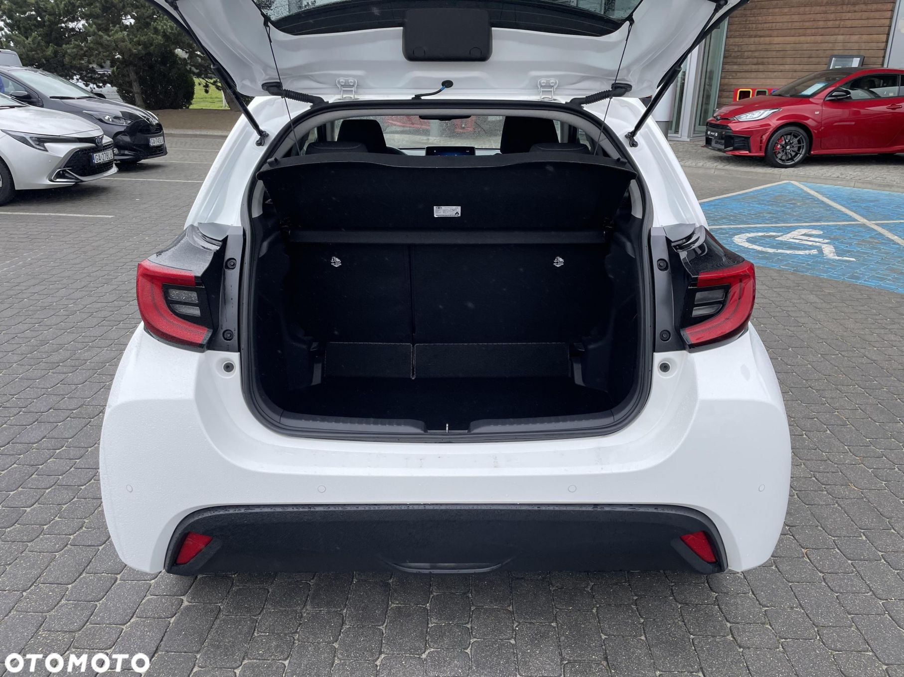 Toyota Yaris Hybrid 1.5 Style - 15