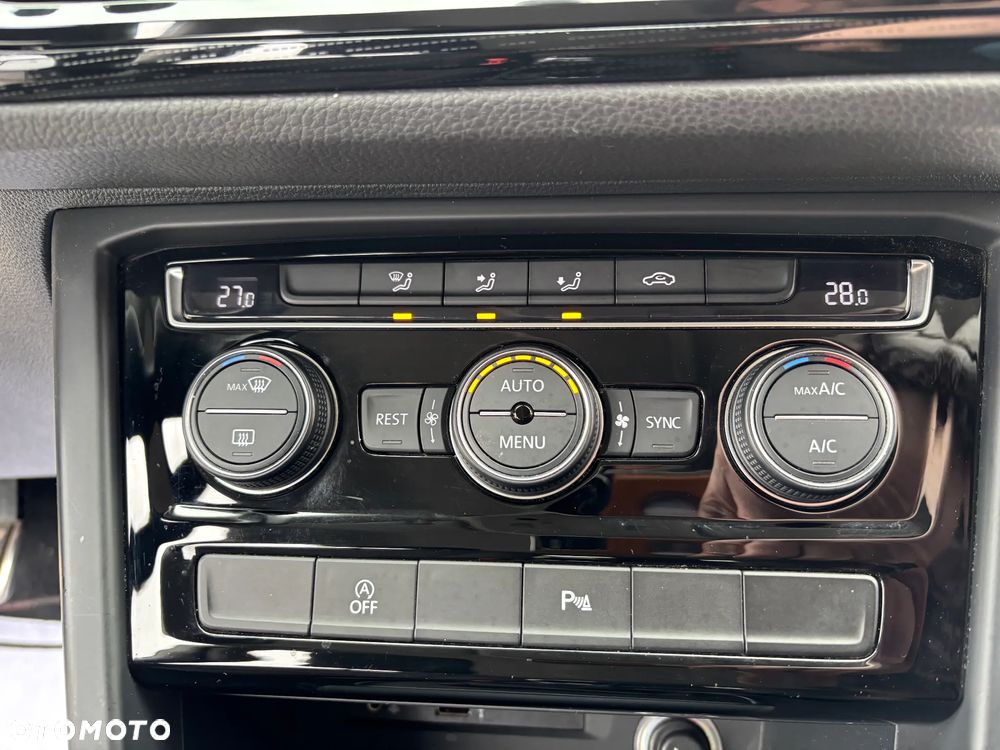 Volkswagen Touran 1.2 TSI (BlueMotion Technology) SOUND - 18