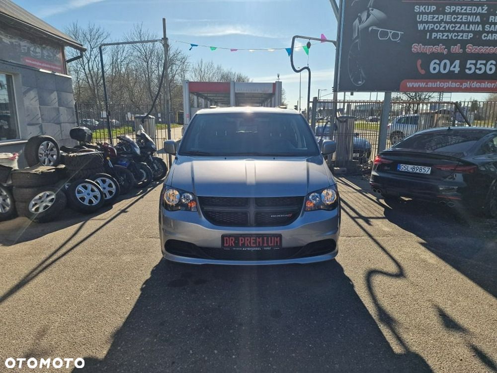 Dodge Grand Caravan - 2
