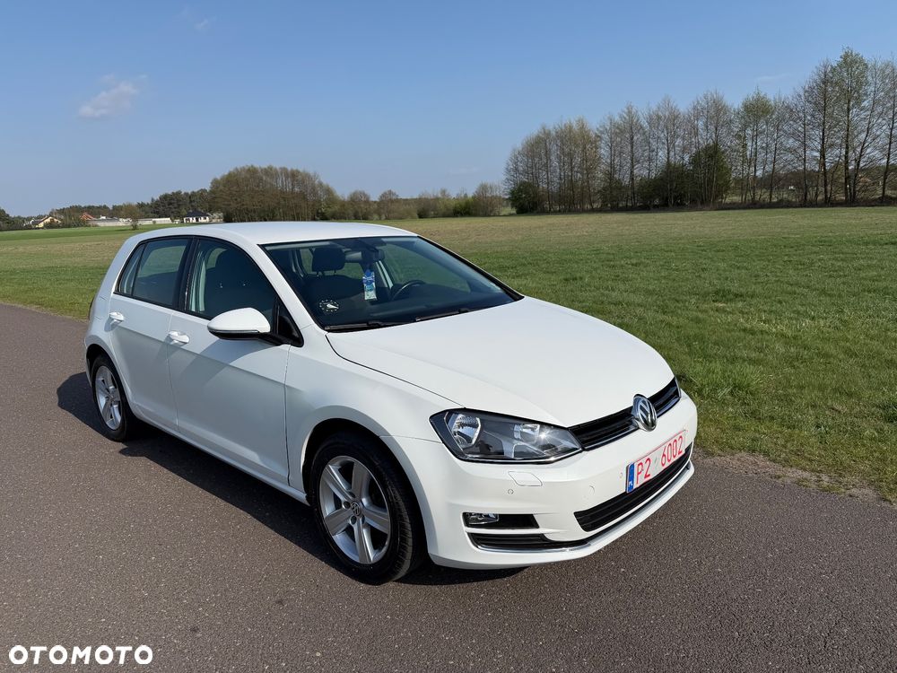 Volkswagen Golf 1.6 TDI DPF Highline - 9
