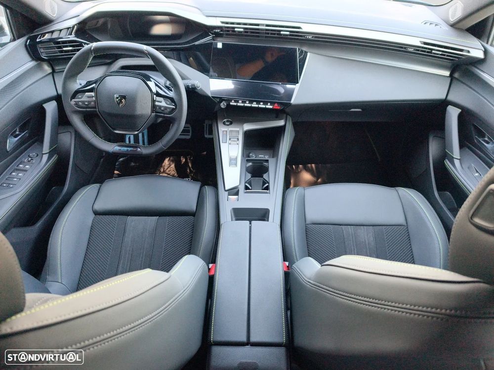 Peugeot e-308 58 kWh GT - 11
