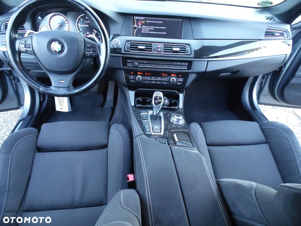 BMW Seria 5 525d xDrive Sport-Aut - 4