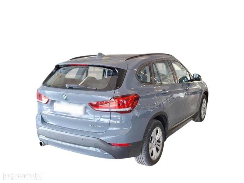 BMW X1 25 e xDrive Corporate Edition - 3