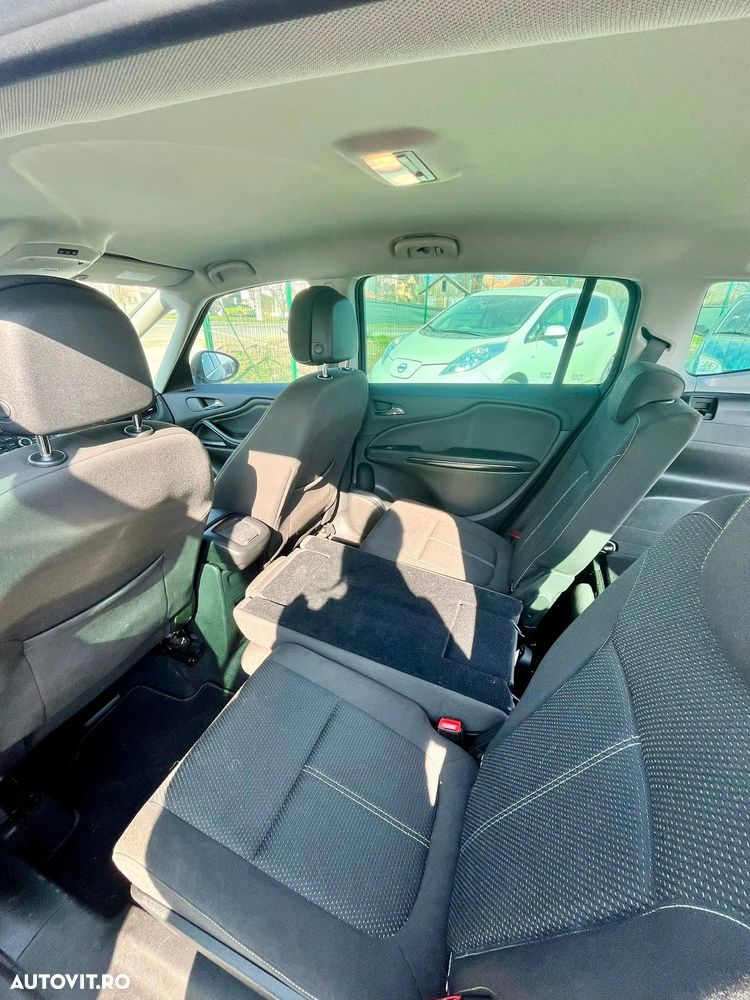 Opel Zafira - 10