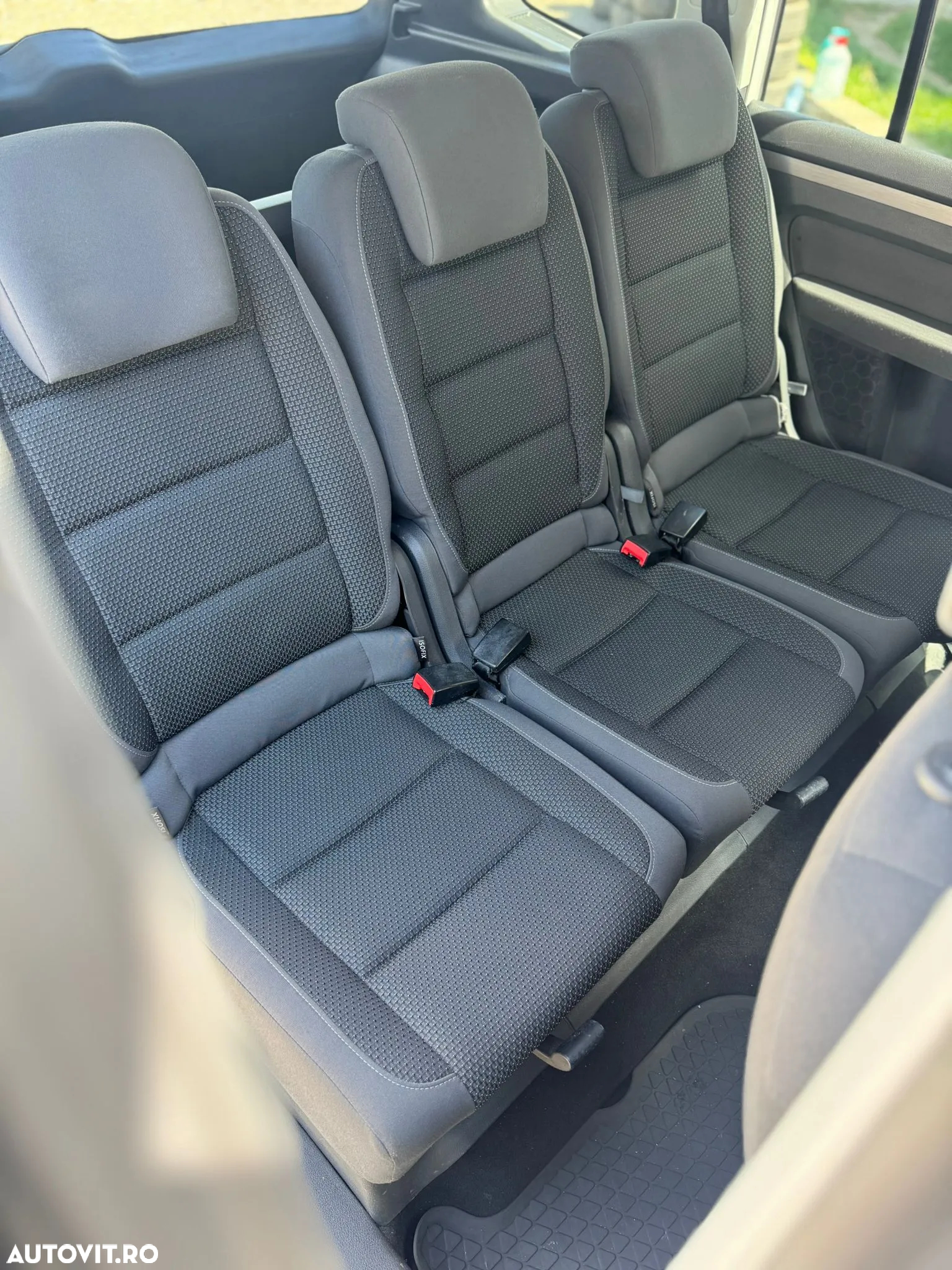 Volkswagen Touran 2.0 TDI DSG Comfortline - 26