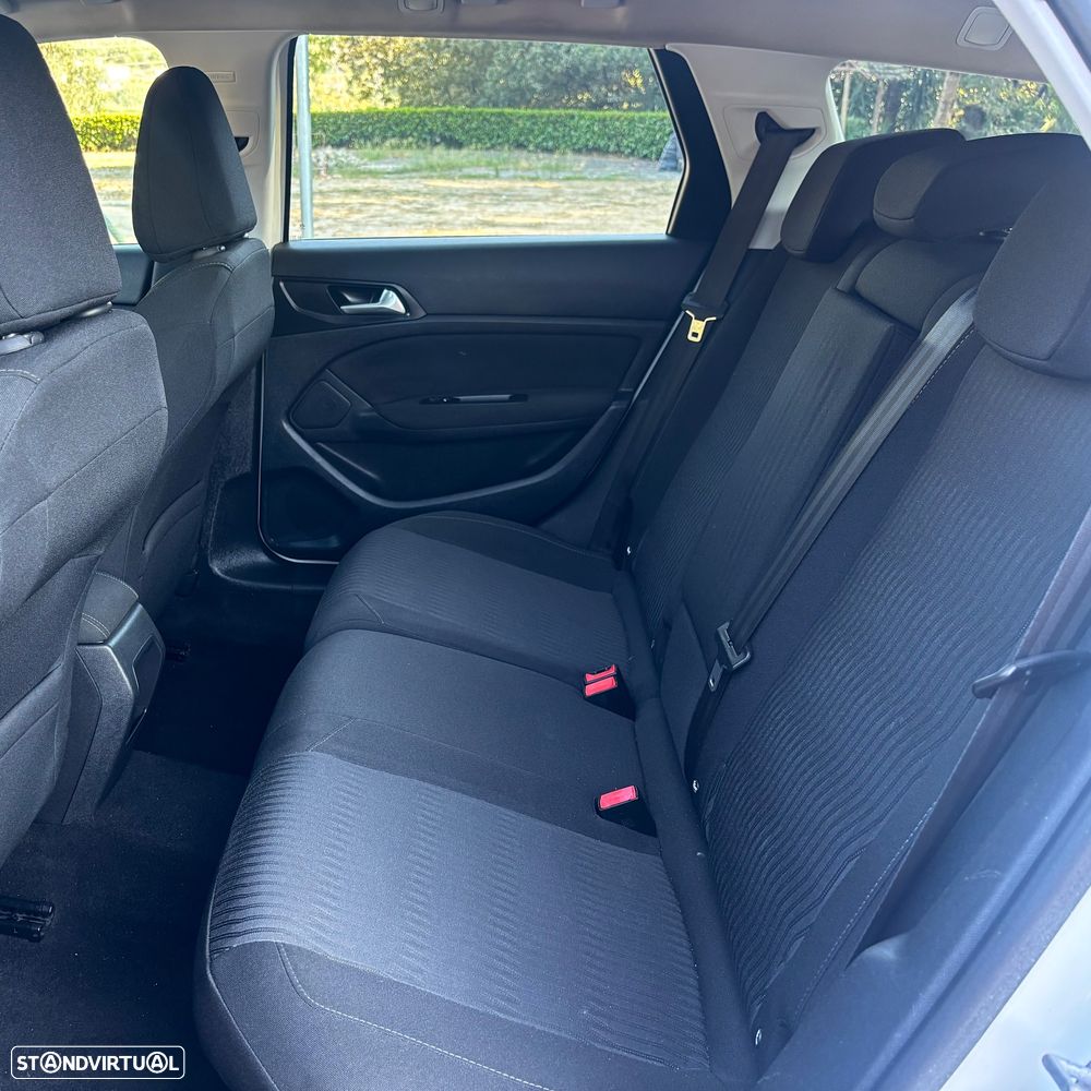 Peugeot 308 SW - 8