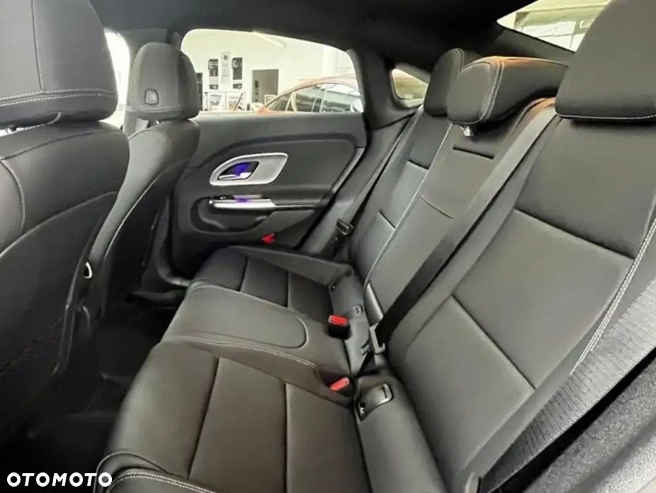 Mercedes-Benz CLA 180 mHEV 8G-DCT - 9
