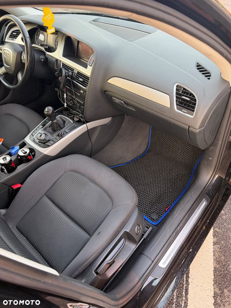 Audi A4 Avant 2.0 TDI - 12