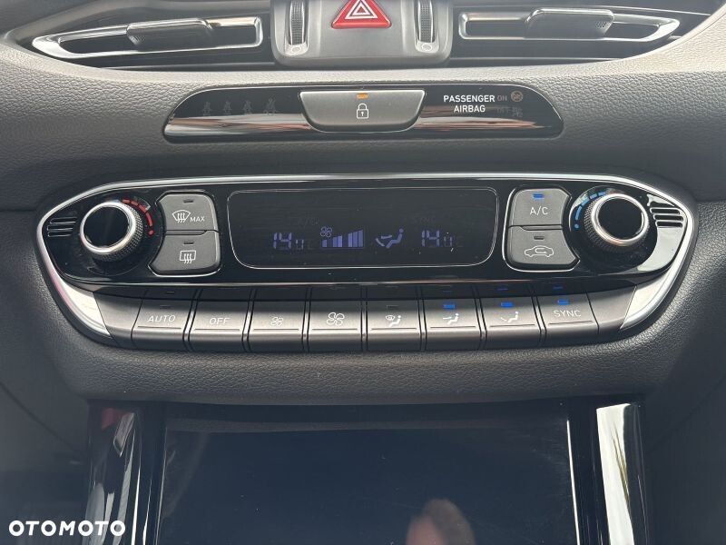 Hyundai i30 1.5 T-GDI 48V Smart DCT - 12