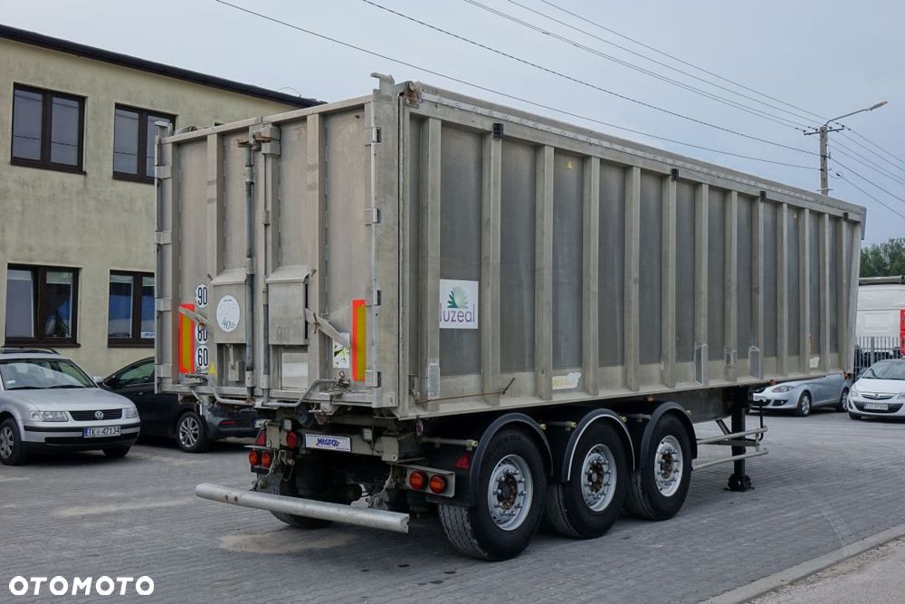 Benalu WYWROTKA 48m3 / ALUMINIOWA /OSIE MERCEDES /OŚ PODNOSZONA / SZYBER ZBOŻOWY - 4